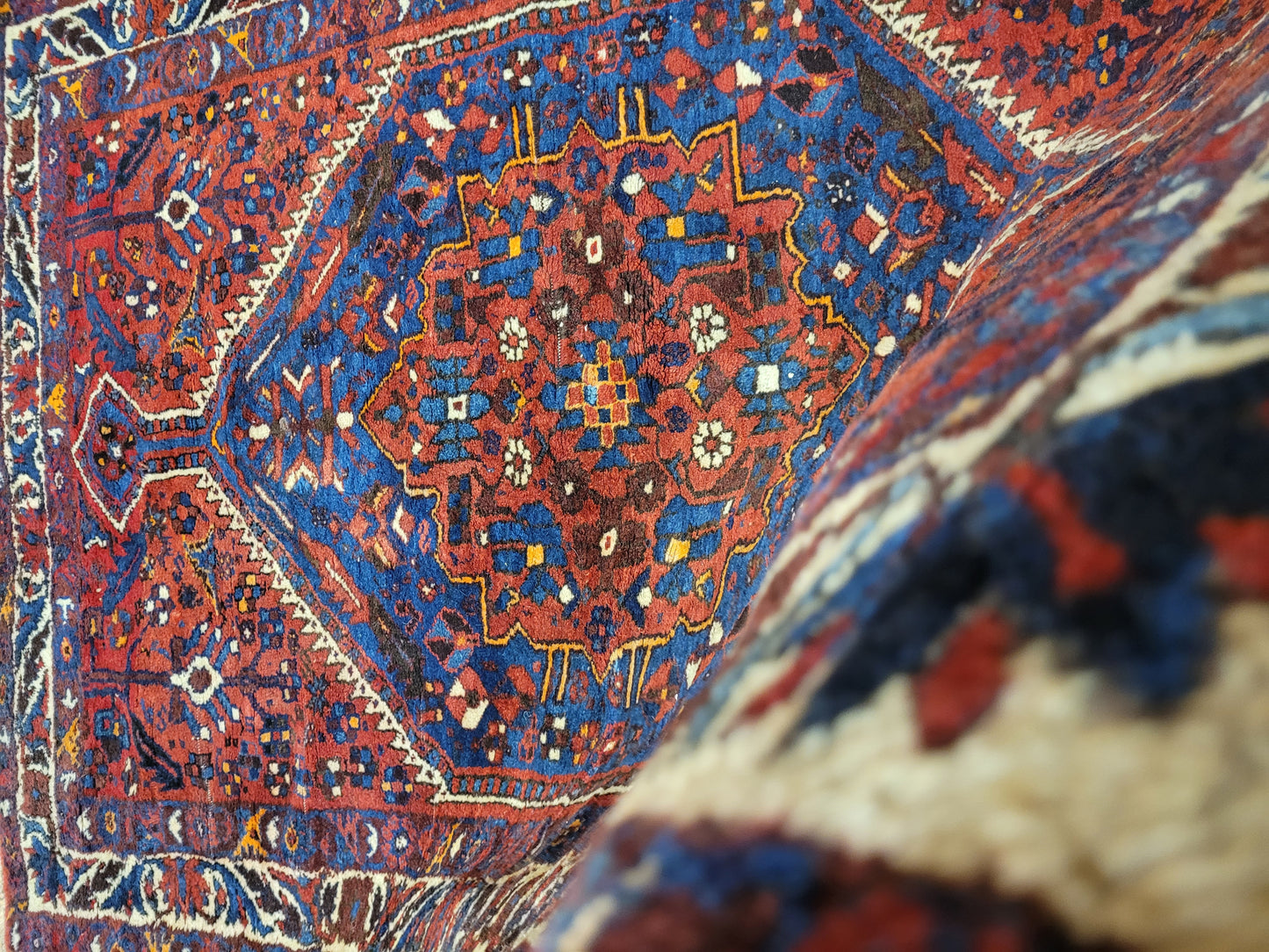 Orientteppich handgeknüpft Bachtian 168×122 cm