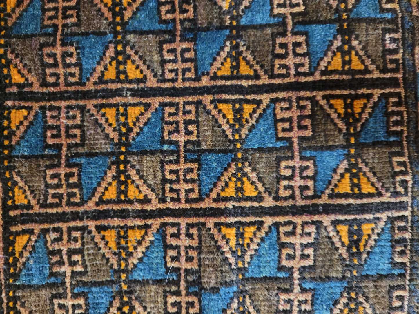 Orientteppich handgeknüpft Beludj 70×68 cm