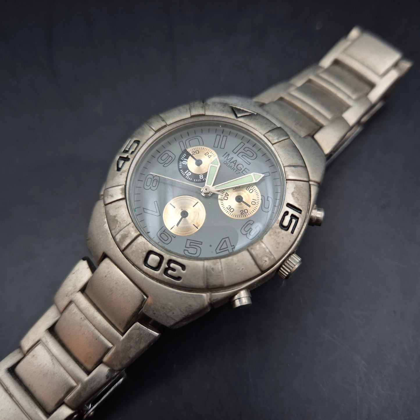 Maskuline Image Herren Uhr – Sportlicher Chrono-Look mit Metallarmband