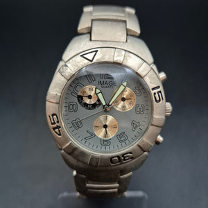Maskuline Image Herren Uhr – Sportlicher Chrono-Look mit Metallarmband