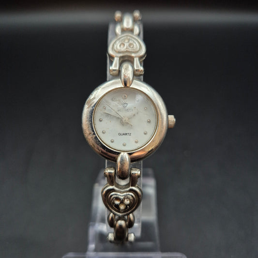 Belacci Damen Uhr mit Herzarmband – Verspielter Vintage-Look in Silber