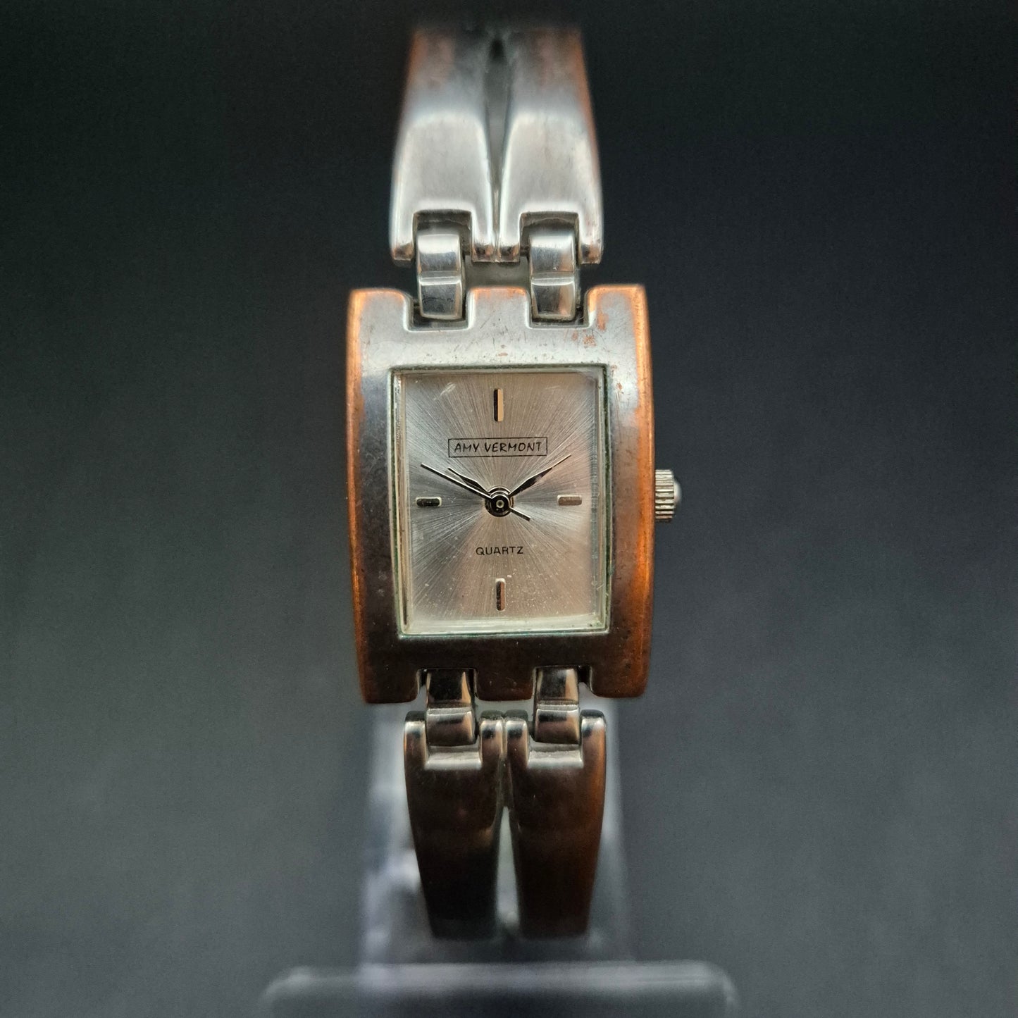 Elegante Amy Vermont Damen Uhr – Vintage-Charme im kantigen Design