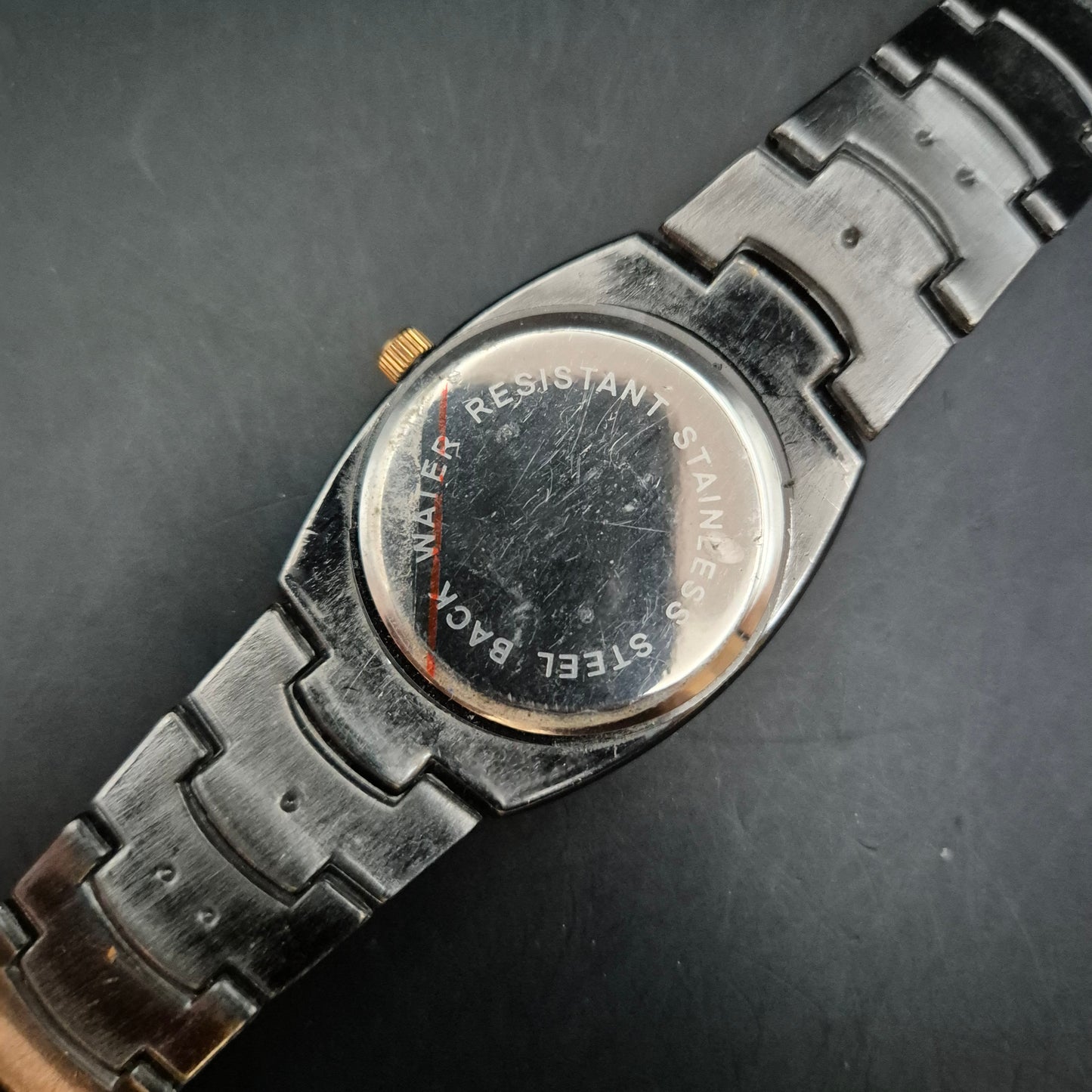 Moderne LK Herren Uhr – Schwarzes Zifferblatt mit Bicolor-Armband