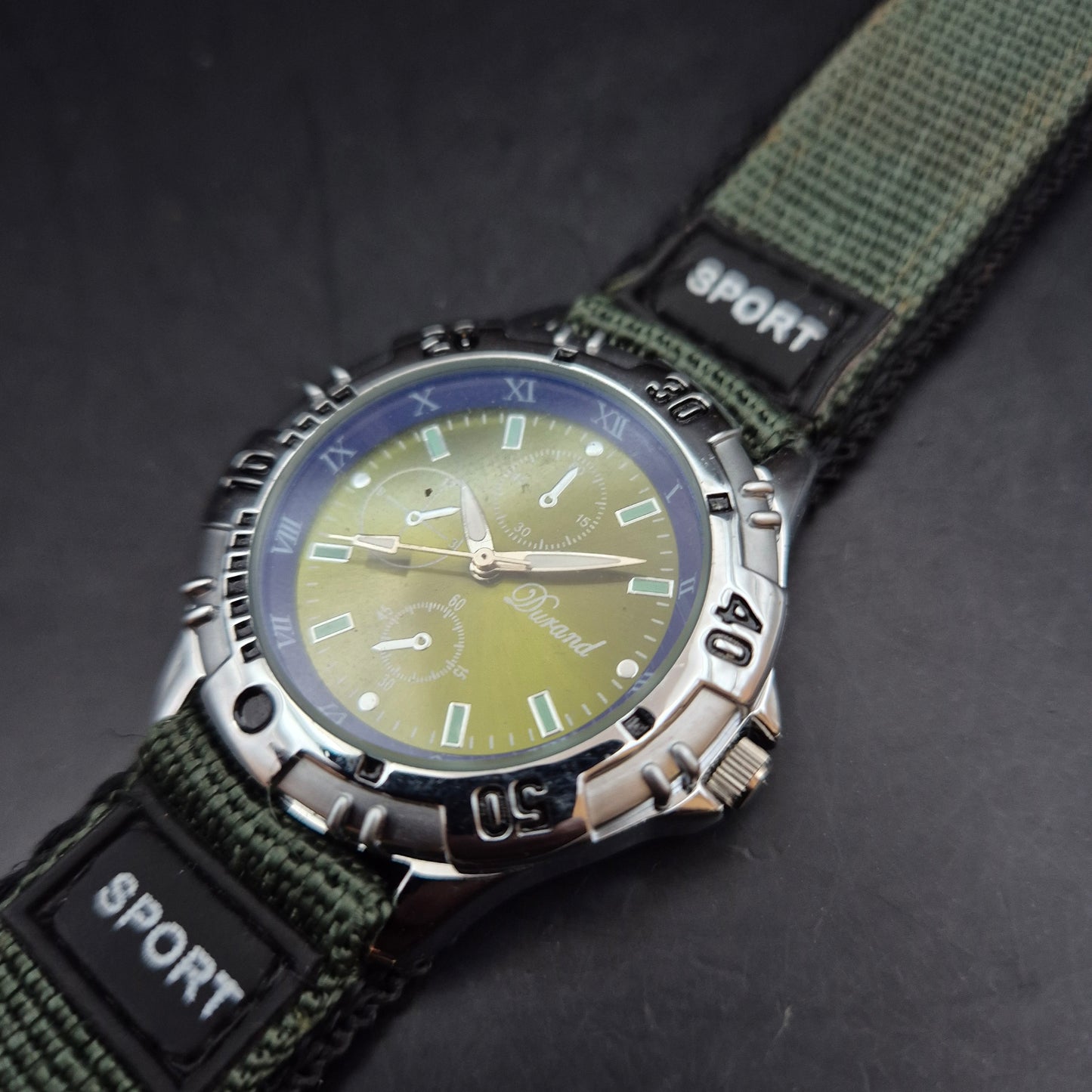 Sportliche Patrol Herren Uhr – Militärischer Look mit Stoffarmband