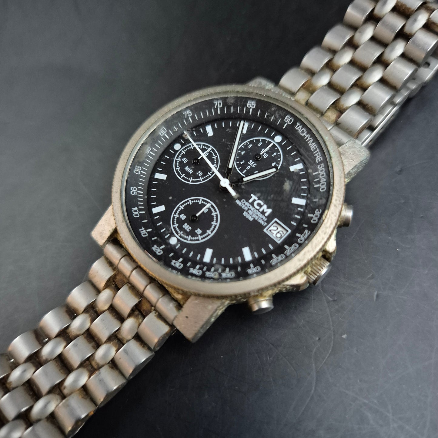 TCM Herren Uhr Chronograph – Robustes Edelstahlmodell mit Tachymeter