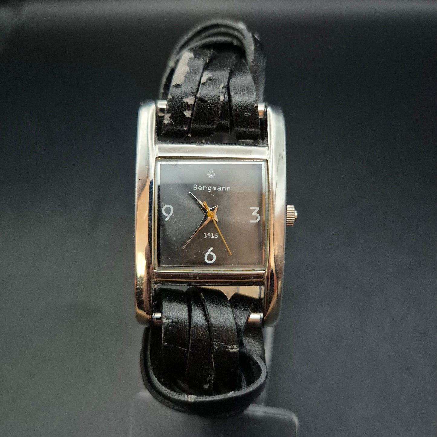 Elegante Bergmann Damen Uhr – Rechteckiges Gehäuse mit Lederarmband