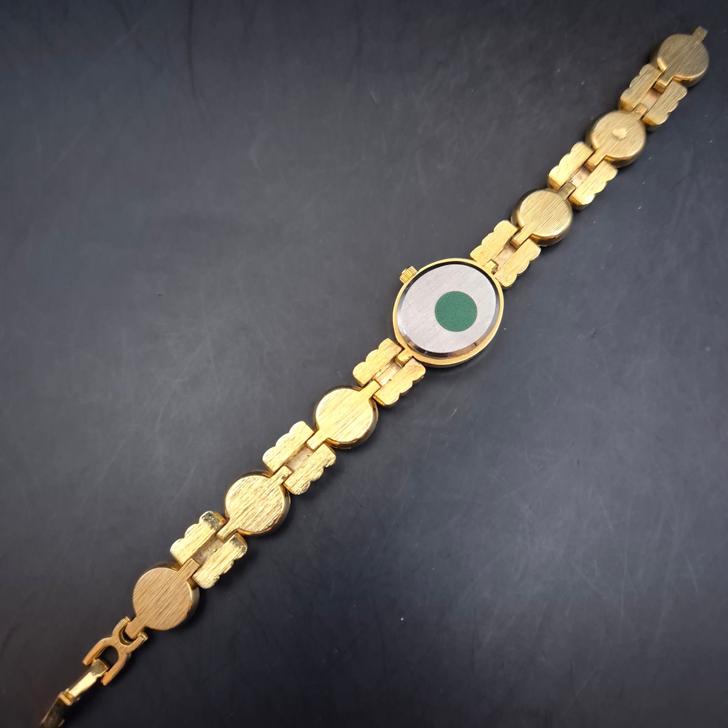 Romago Damen Uhr in Goldoptik – Elegantes Design mit Perlmuttakzenten