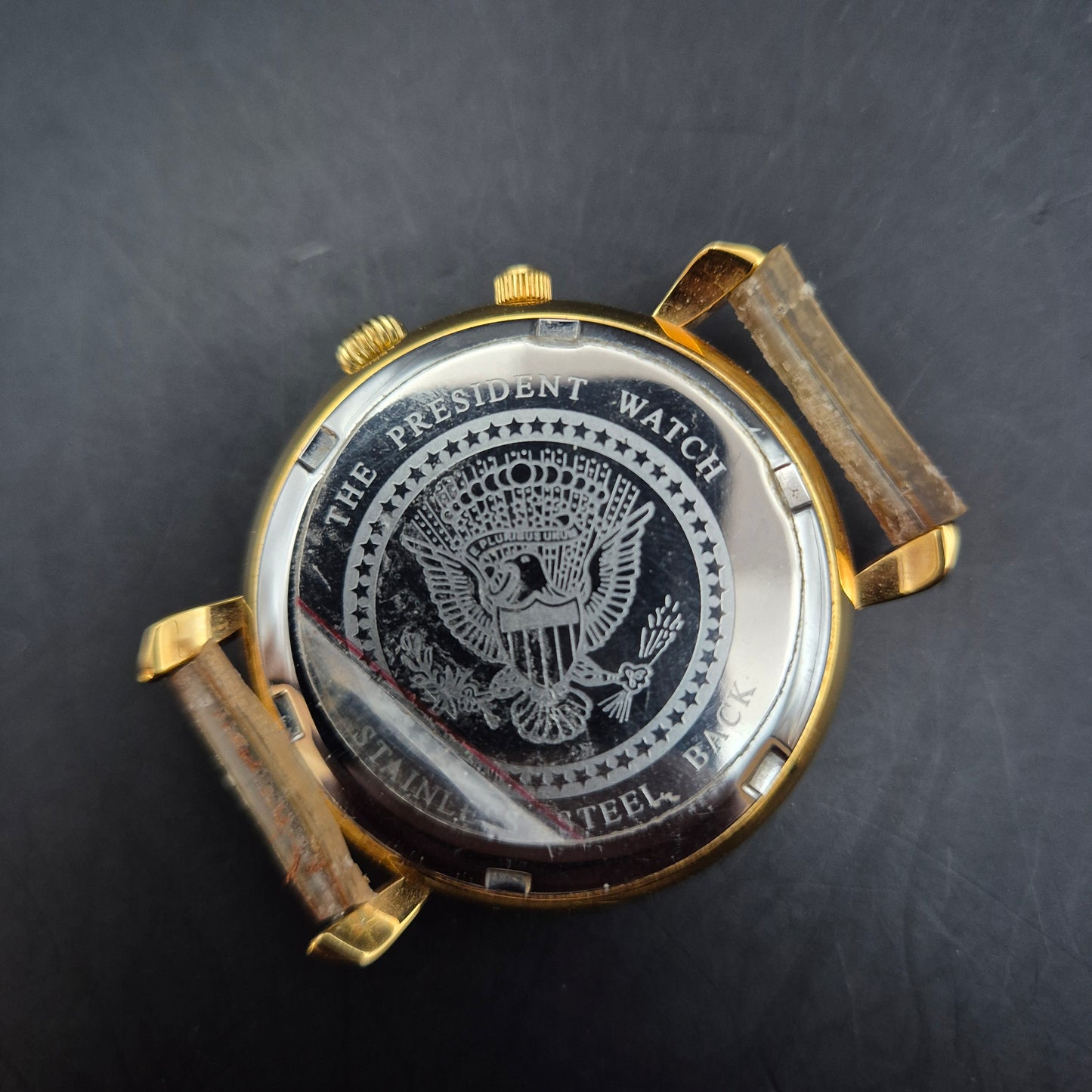 Louis Philippe Herren Uhr – Goldene President Watch mit Datumsanzeige