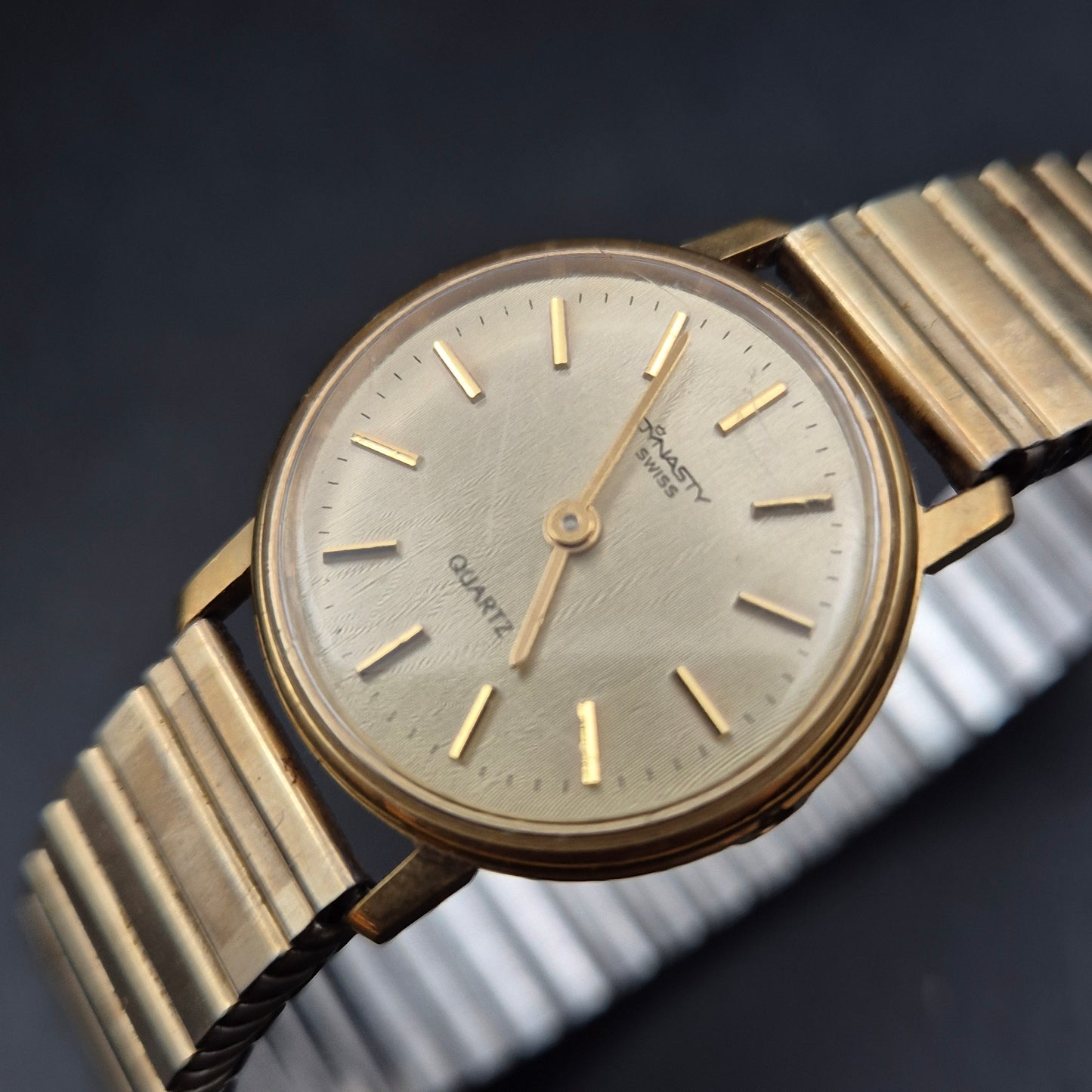 Klassische Dynasty Swiss Herren Uhr – Vintage-Look mit Flexband