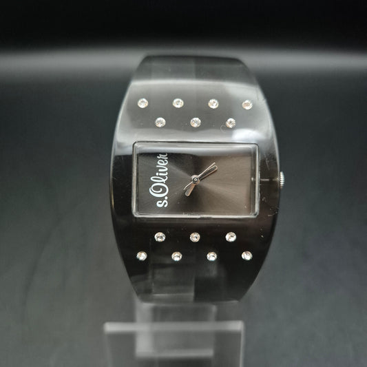 Trendige s.Oliver Damen Uhr – Schwarzes Design mit Strassakzenten