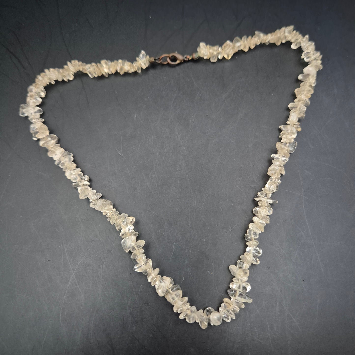 Elegante Damen Splitterkette aus hellgelbem Naturstein