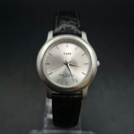 Minimalistische TCM Damen Uhr – Edelstahl Gehäuse, Lederarmband