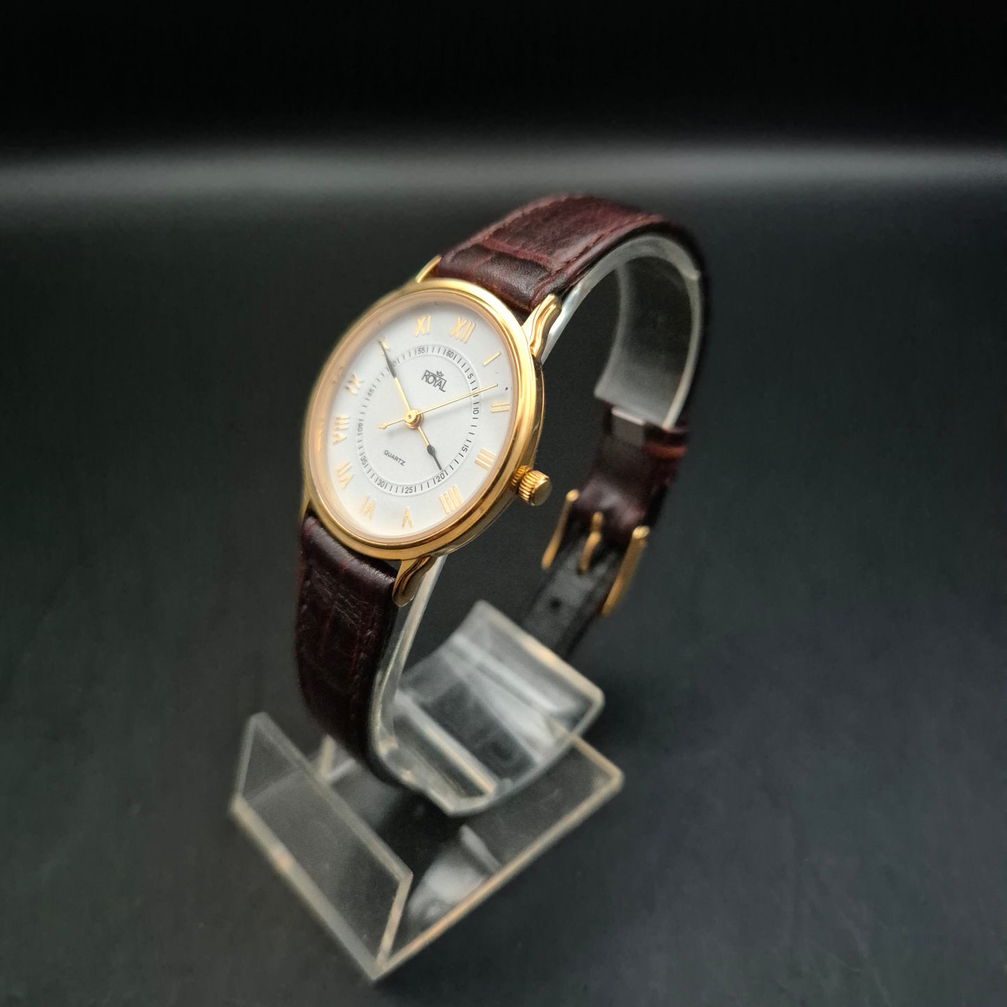 Elegante Royal Damen Uhr – Goldfarben mit römischen Ziffern