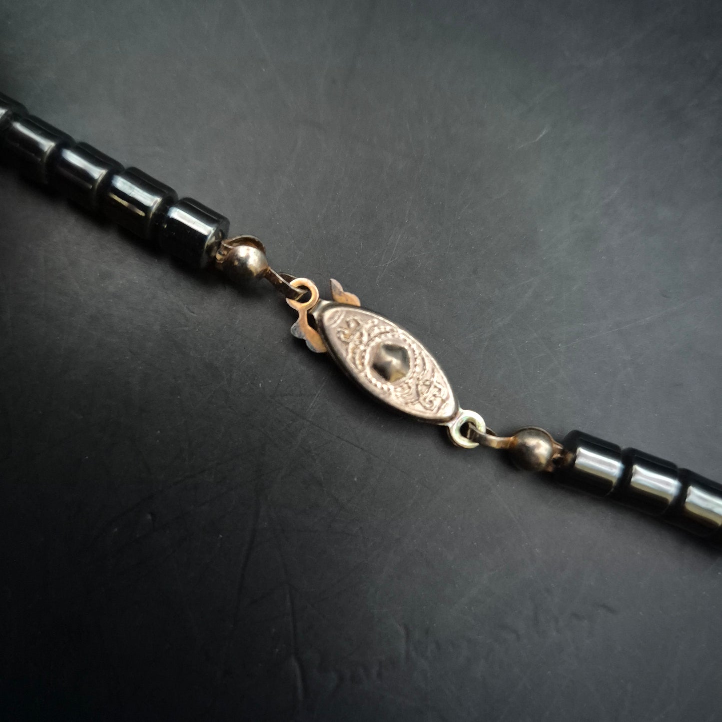 Elegante Damen Kette – Glänzender Hämatit kombiniert mit Perlen