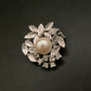 Elegante Vintage Brosche – Blätterkranz mit Perle und Strass