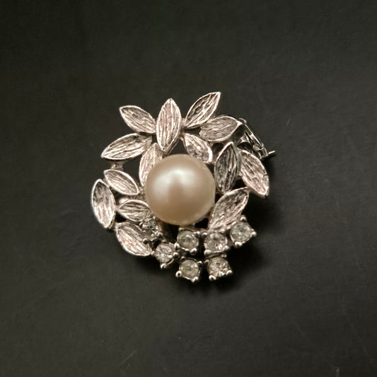 Elegante Vintage Brosche – Blätterkranz mit Perle und Strass