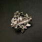 Elegante Vintage Brosche – Blätterkranz mit Perle und Strass