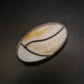 Künstlerische Buntglas Brosche – Elegantes Oval mit Linienführung