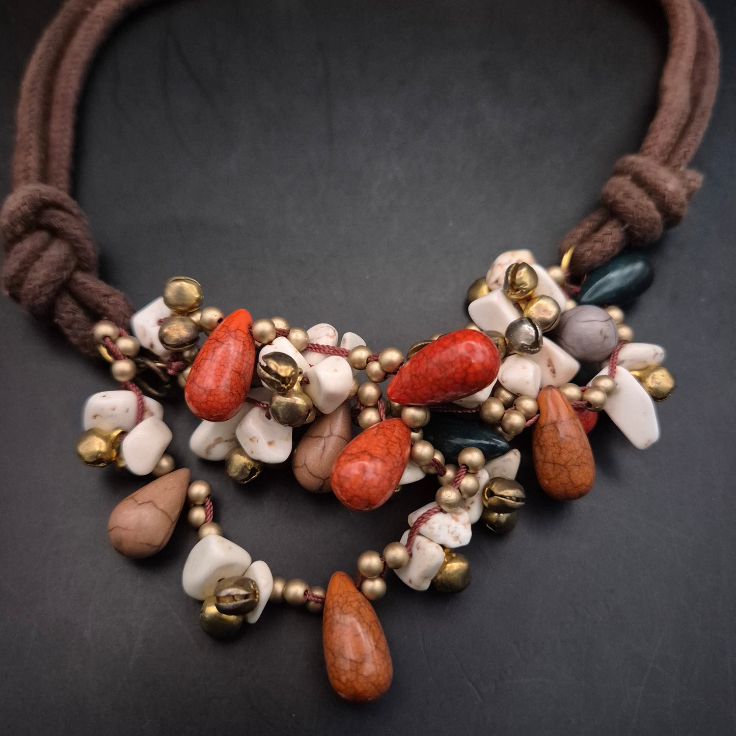 Statement-Kette Damen – Ethno-Boho-Stil mit Natursteinen