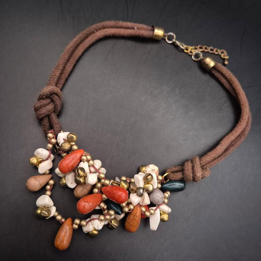 Statement-Kette Damen – Ethno-Boho-Stil mit Natursteinen