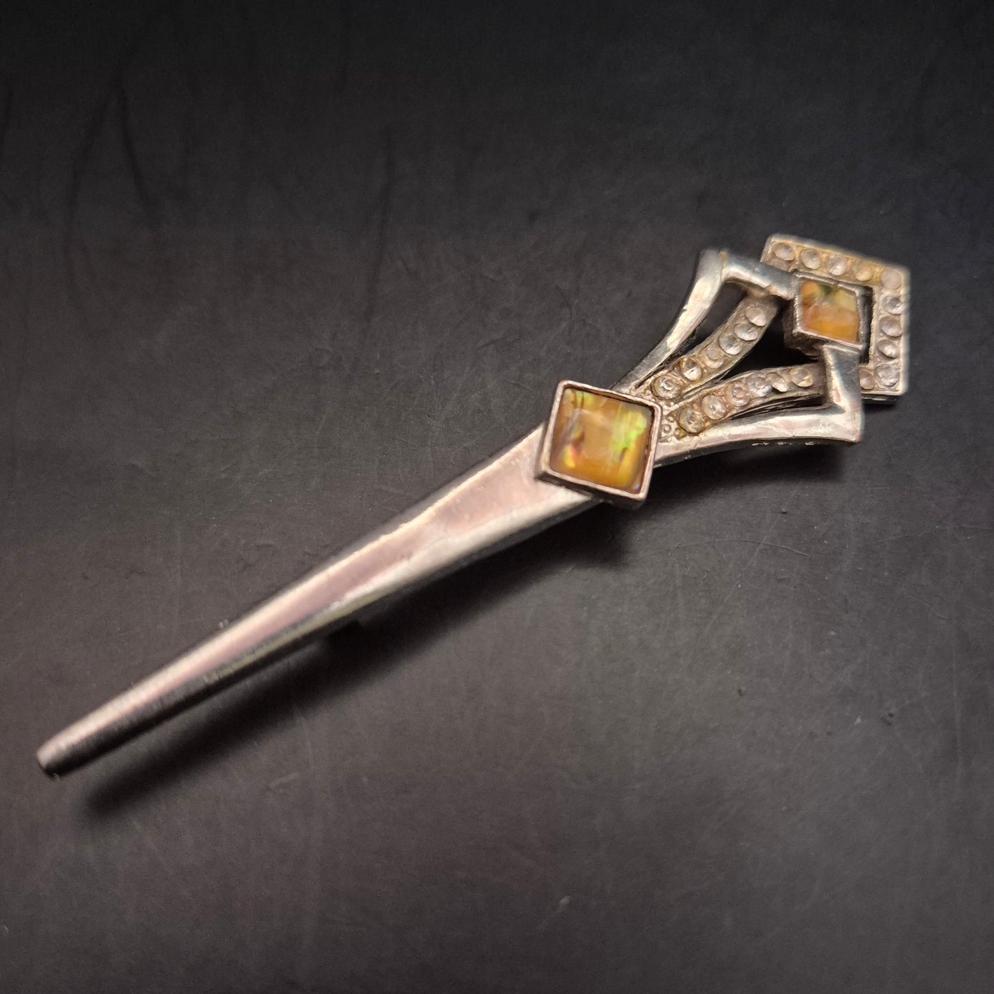 Schlanke Vintage Brosche – Art-Déco-Stil mit Strass & Stein-Akzenten