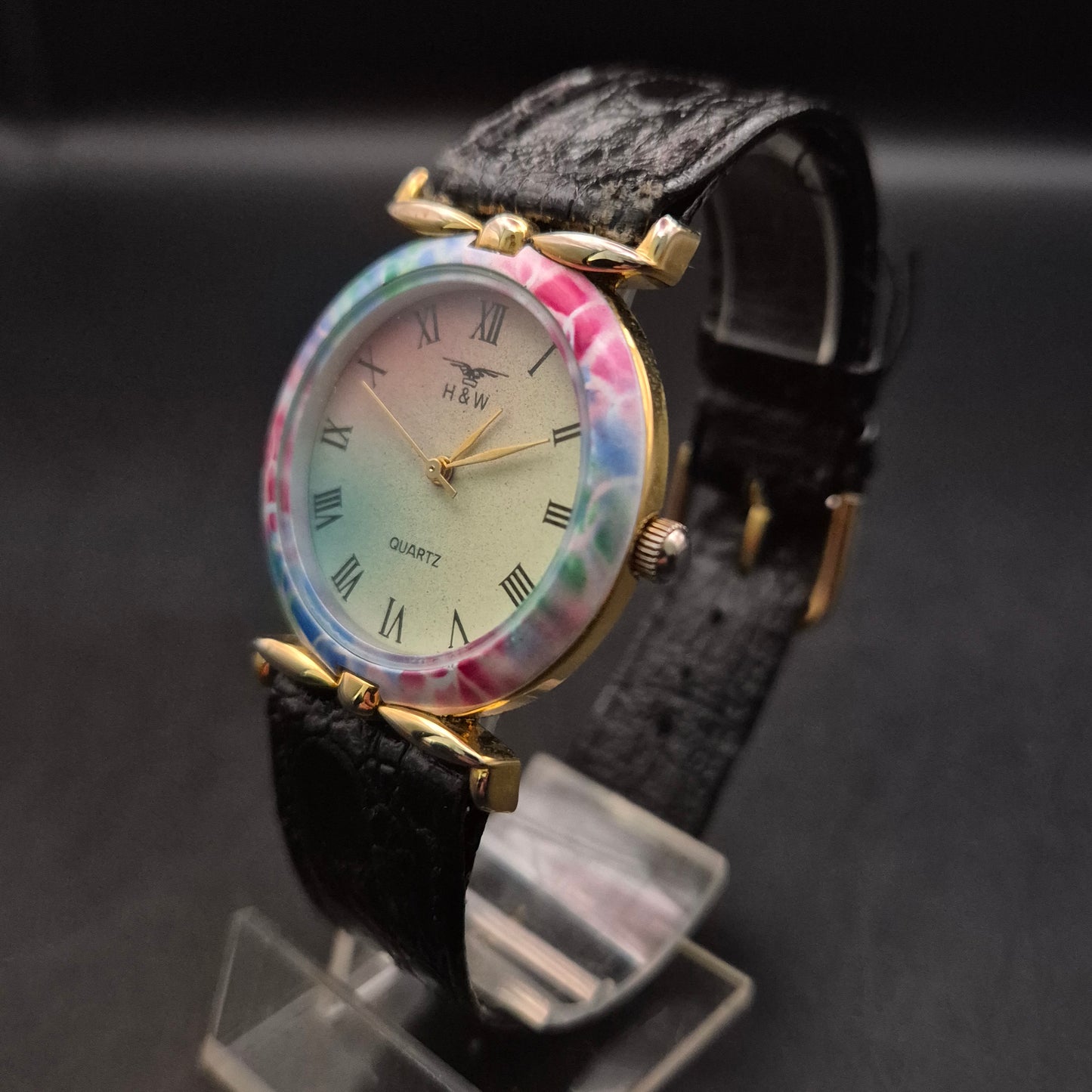 H&W Damen Uhr – Buntes Marmor-Gehäuse & Lederband