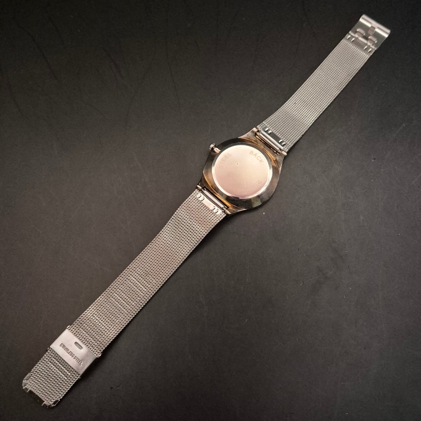 Minimalistische Herren Uhr – Slankes Design mit Milanaise-Armband