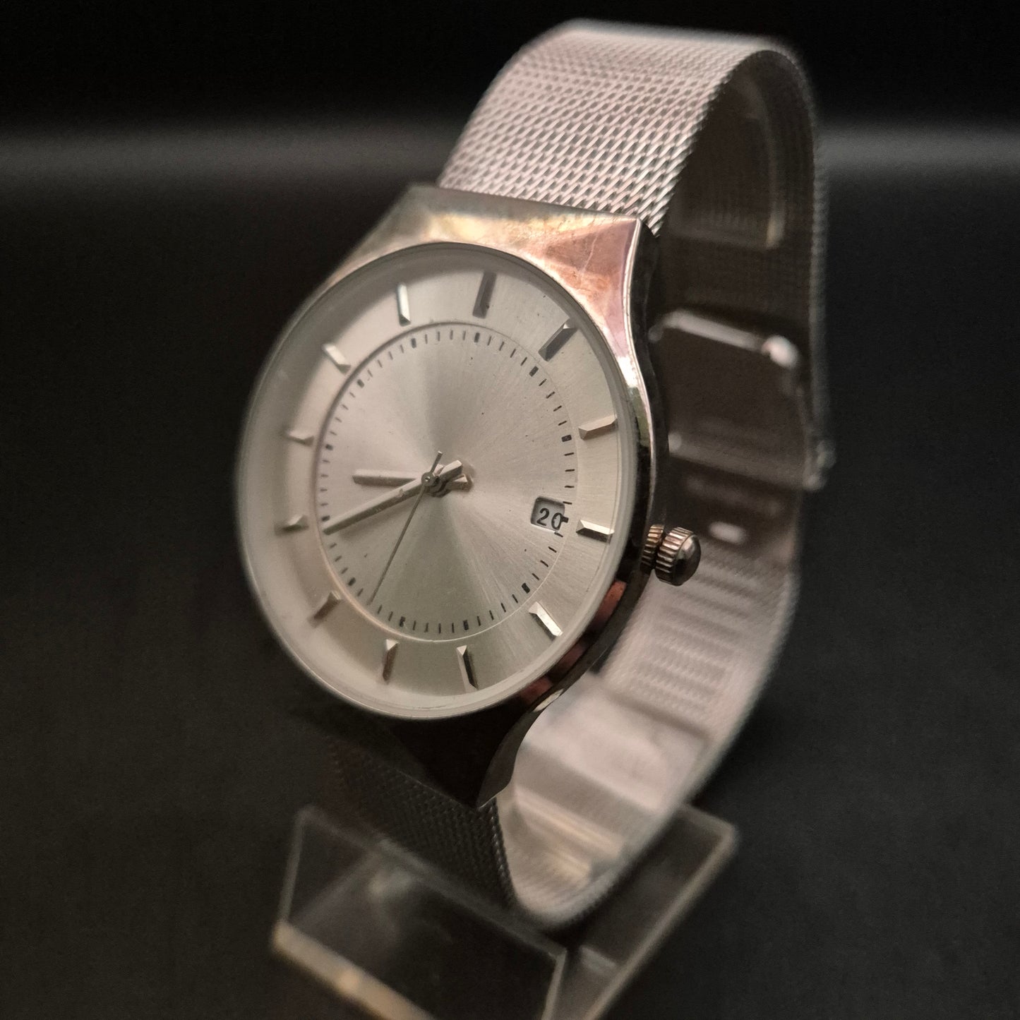 Minimalistische Herren Uhr – Slankes Design mit Milanaise-Armband