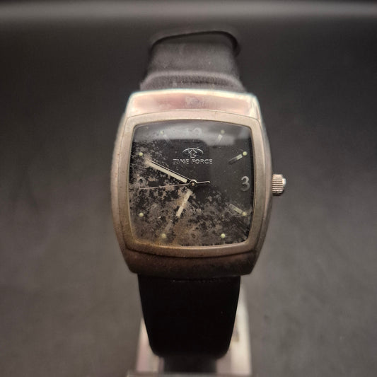 Time Force Damen Uhr – Tonneau Gehäuse mit Schwarzem Lederband