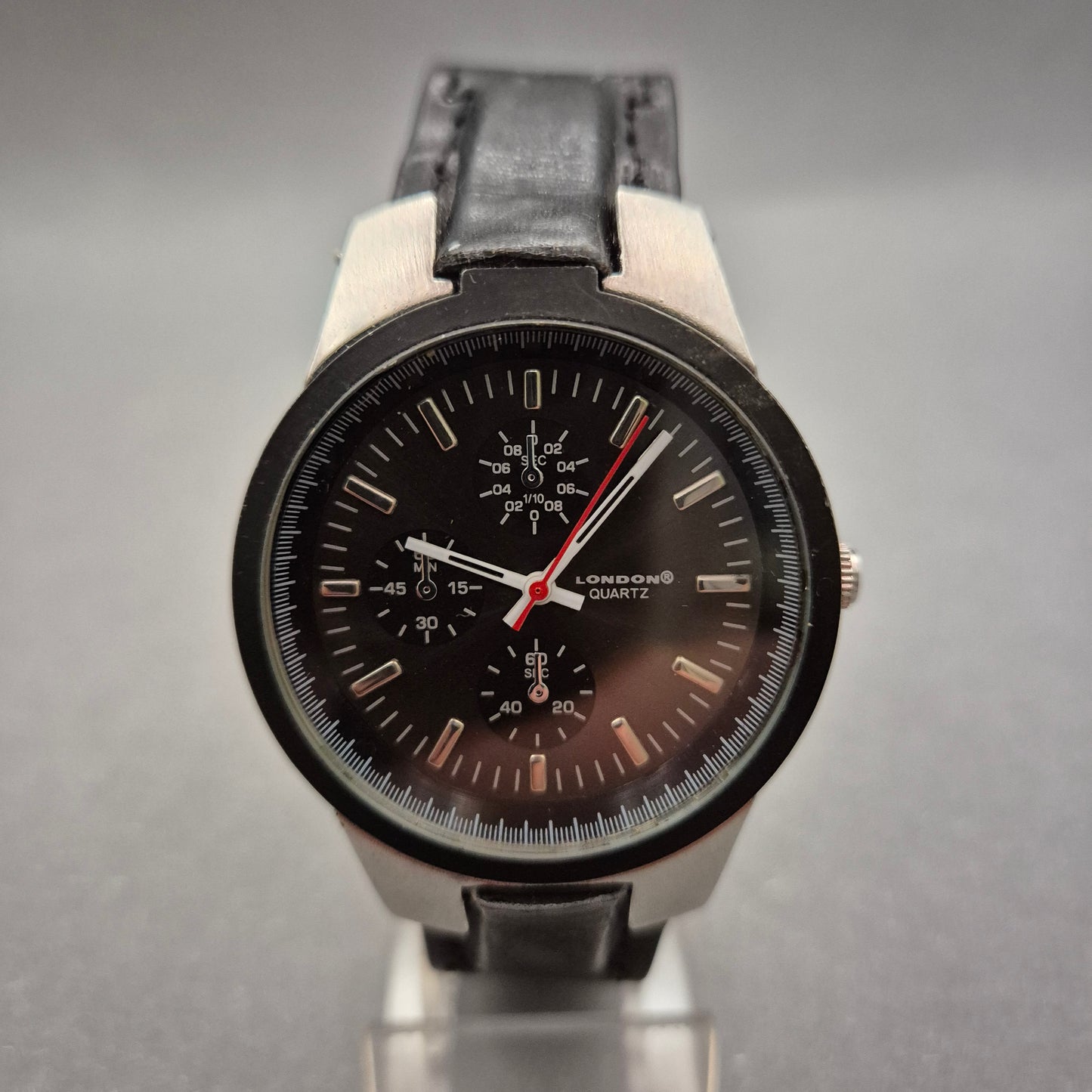 Sportliche Herren Uhr von London – Schwarzes Chronographen-Design