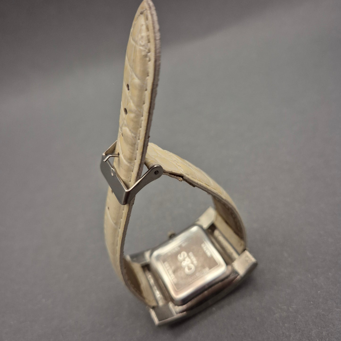 Elegante Damen Uhr von C&S Paris mit Kristallbesatz