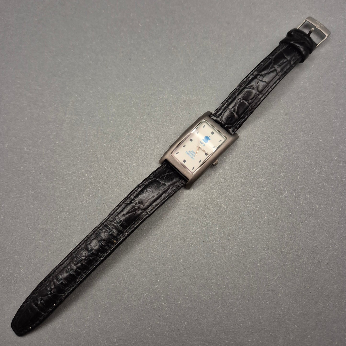 Werbe Herren Uhr „Sana Kliniken“ – Rechteckiges Gehäuse