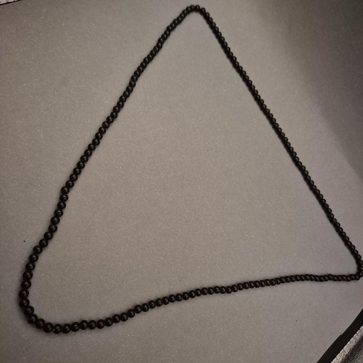 Schlichte schwarze Hämatit Halskette – Klassisch und zeitlos