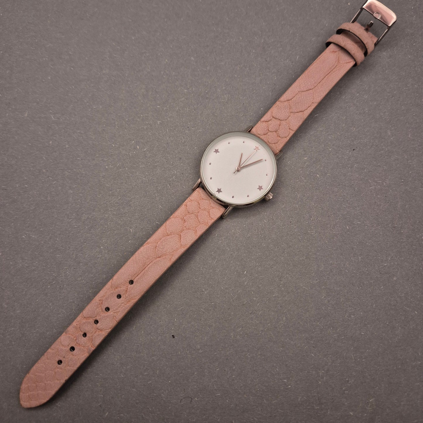 bpc Damen Uhr in Rosé – Verspieltes Design mit Sternen