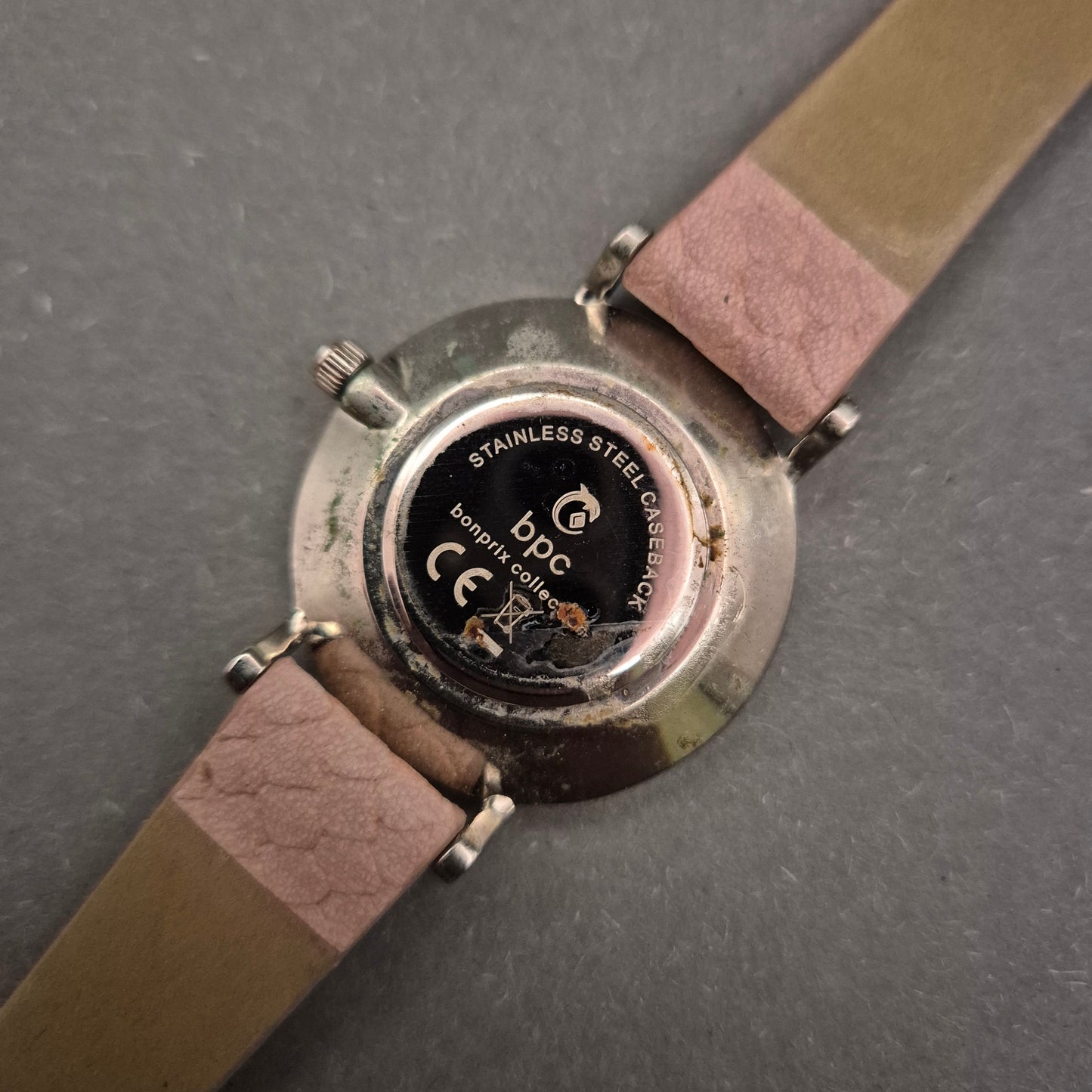 bpc Damen Uhr in Rosé – Verspieltes Design mit Sternen