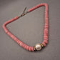 Elegante Halskette mit rosa Steinperlen und Zuchtperle