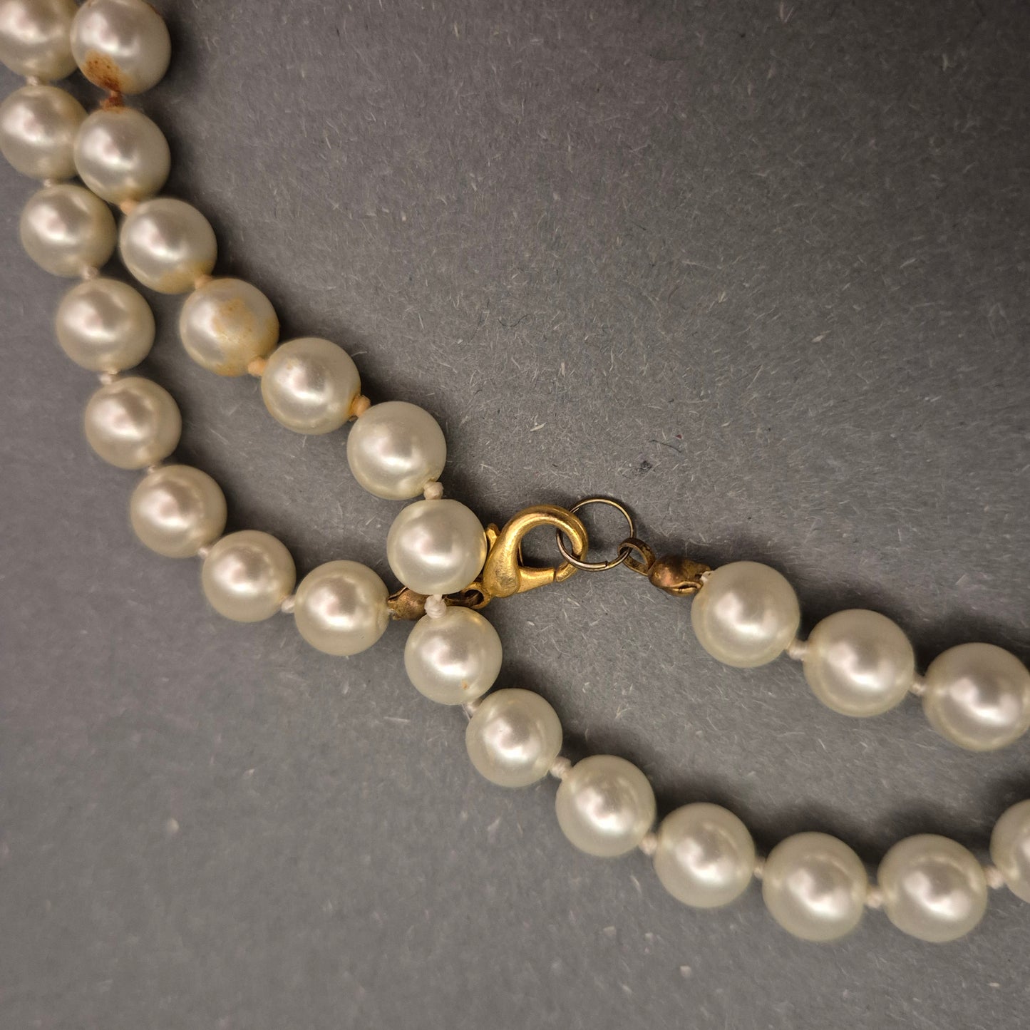 Klassische Doppel-Perlenkette – Zeitloser Vintage-Look