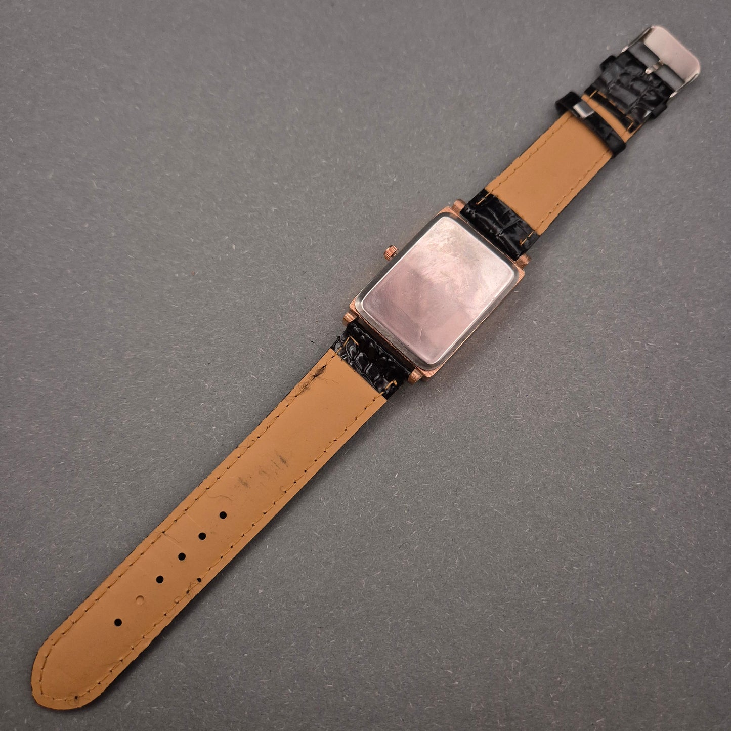 Elegante ROMAND Damen Uhr – Roségold & Seitenbesatz