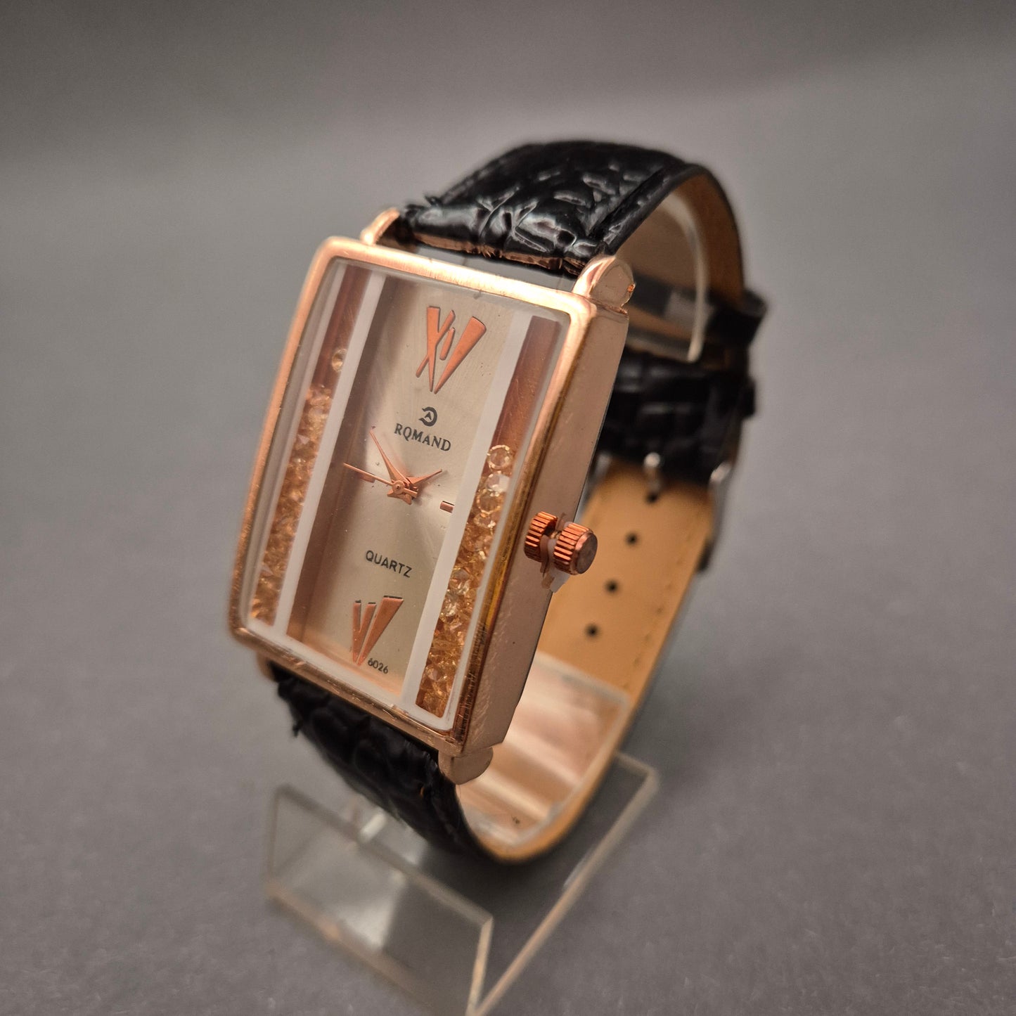 Elegante ROMAND Damen Uhr – Roségold & Seitenbesatz