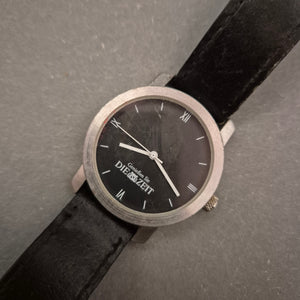 Minimalistische Herren Uhr – Schwarzes Zifferblatt und Slogan