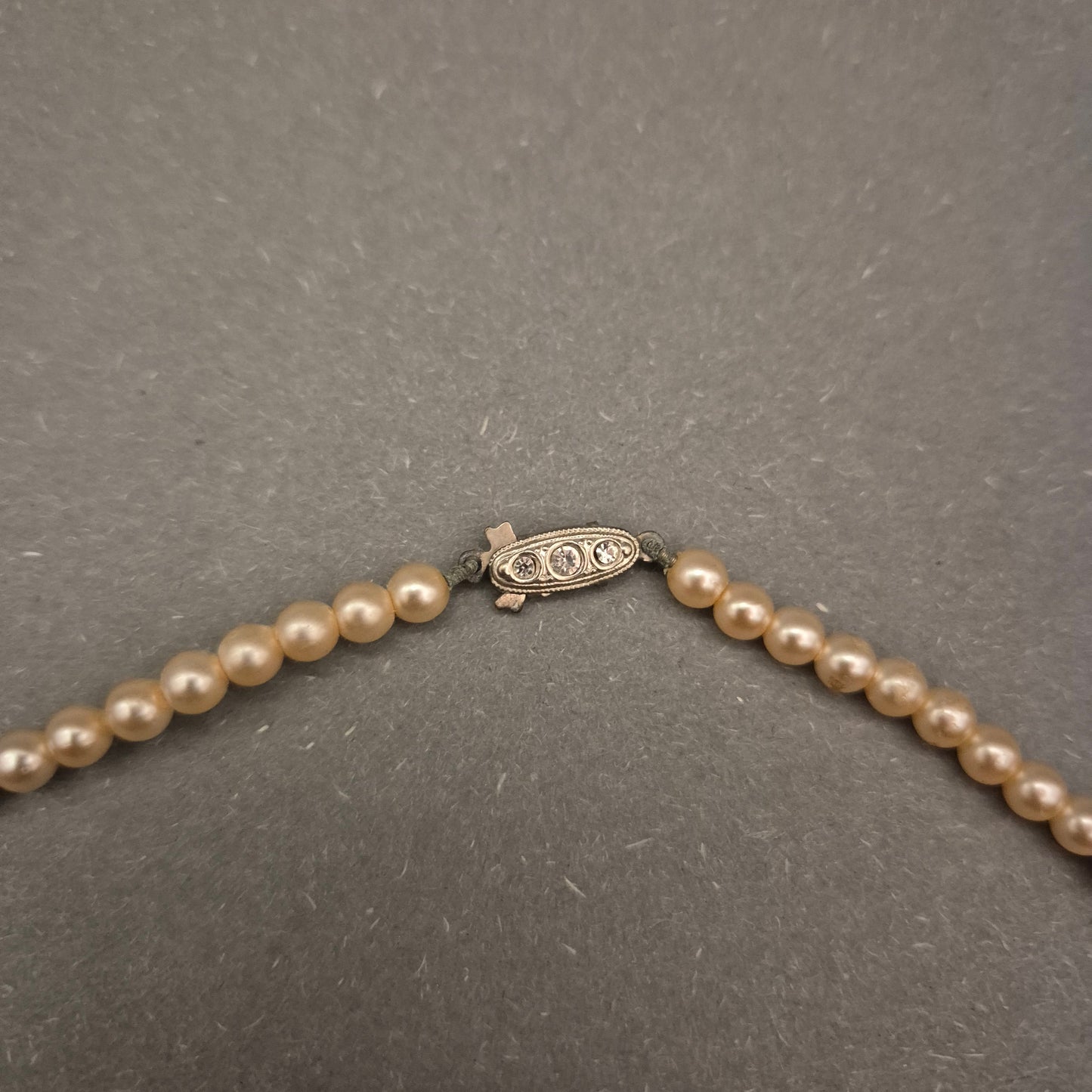 Elegante Perlenkette – Verlaufende Perlen für Vintage-Charme