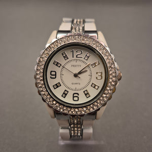 Glamouröse PRETTY Damen Uhr – Kristall-Besatz & Weiß