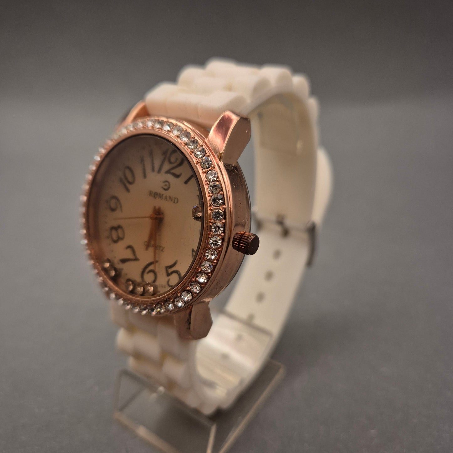 ROMAND Damen Uhr – Roségold, Strass & Weißes Silikonarmband