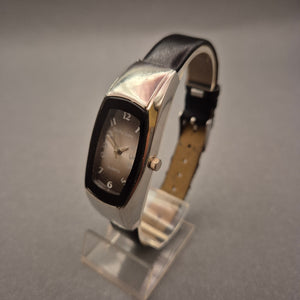 Giulia Luna Damen Quarzuhr – Elegantes Tunnel-Design, Schwarz/Silber
