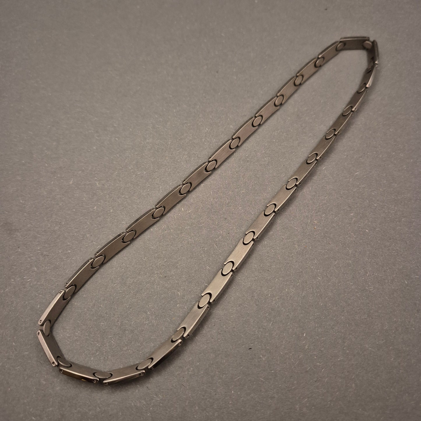 Modernes Glieder-Collier – Edelstahl-Look mit Minimalistischem Design