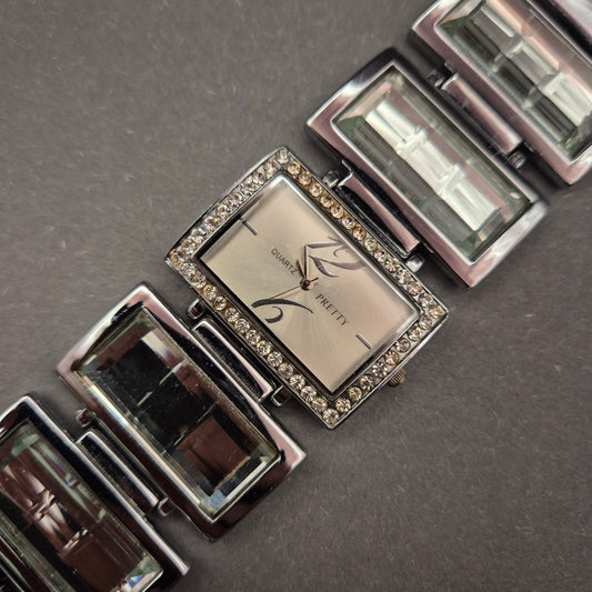 Glamouröse Damen Uhr mit Kristallstein-Armband – Quartz Pretty