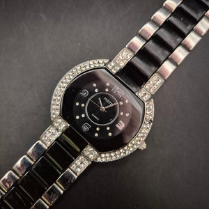 Elegante Damen Uhr mit schwarzem Zifferblatt und Strassbesatz