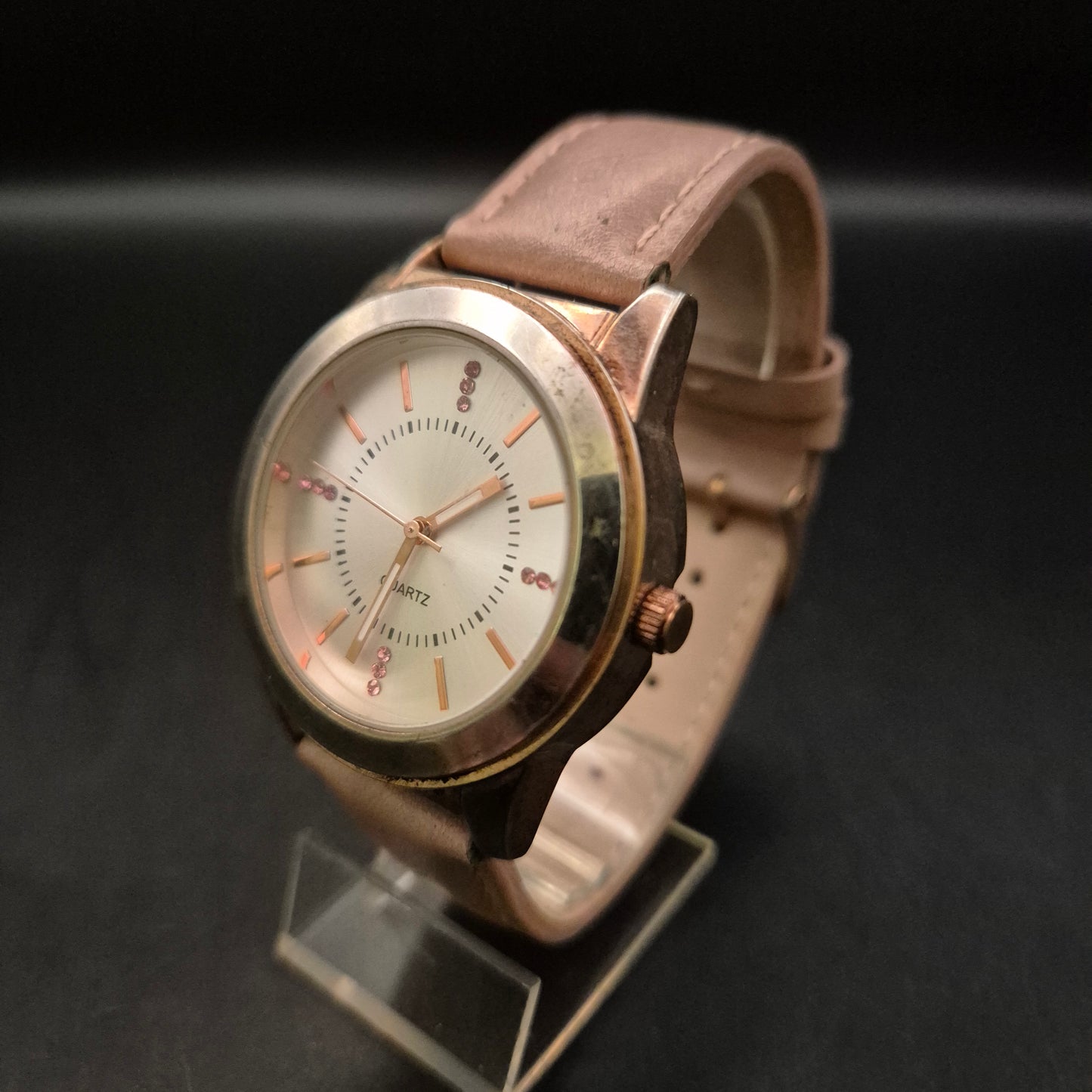 Schlichte Damen Uhr Ideen Welt mit rosafarbenem Lederarmband