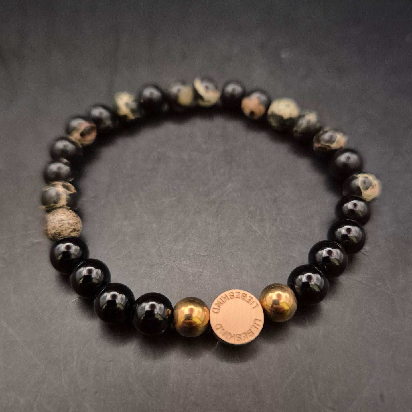 Elegantes Perlen Armband aus Onyx und Jaspis mit Liebeskind-Detail