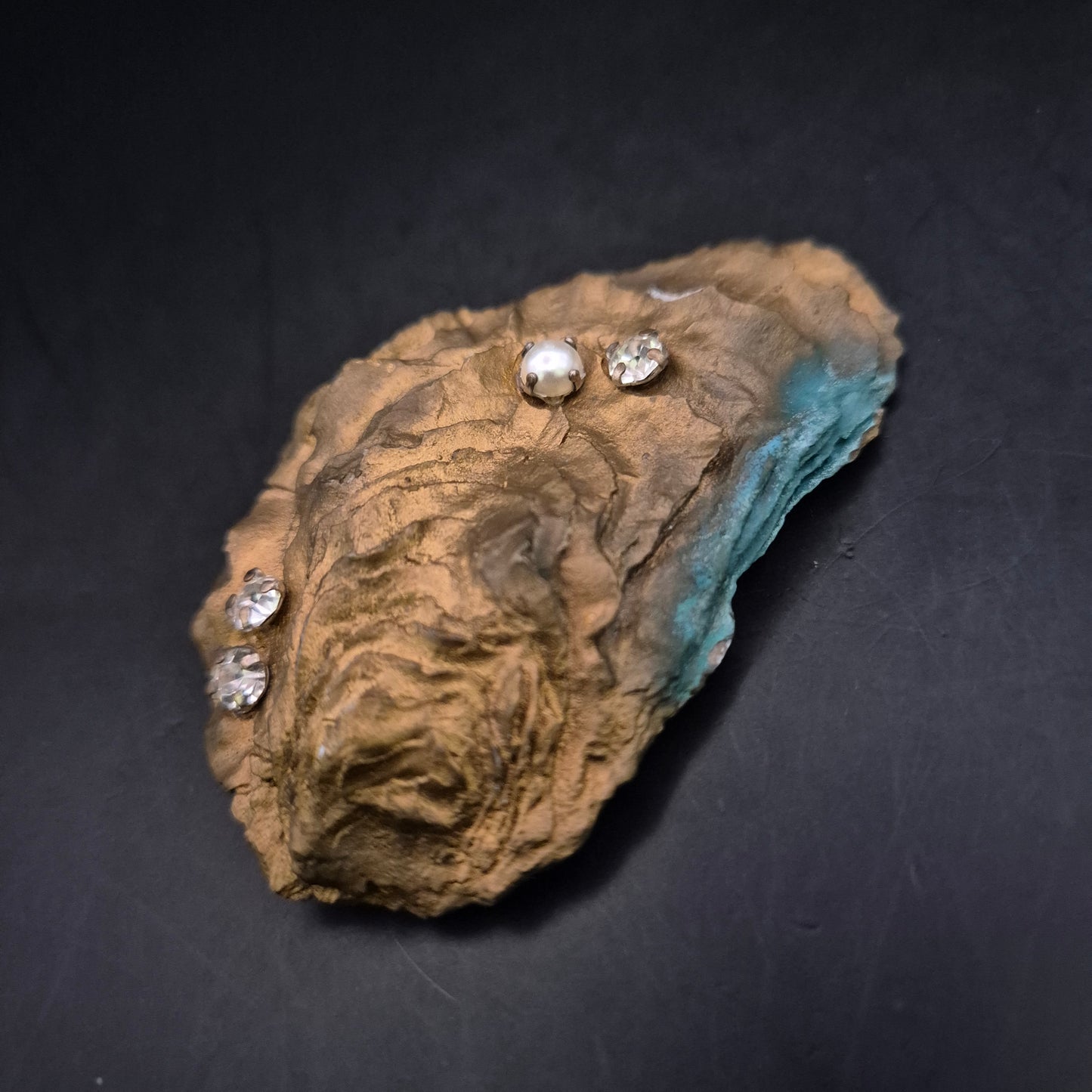 Zeitlose Perlen- und Strass Ohrstecker – Edles Duo für jeden Anlass